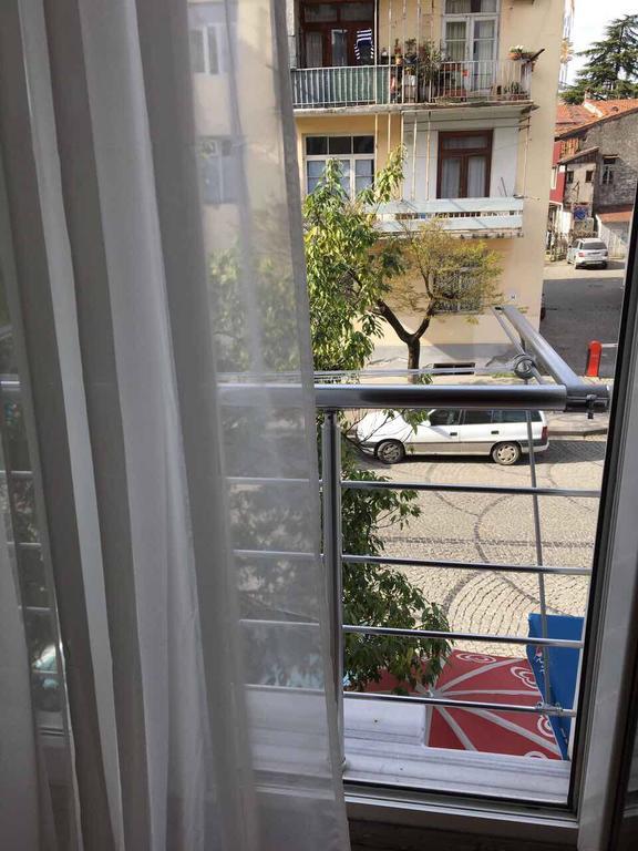 Nina'S Apartment On Gorgasali Batum Dış mekan fotoğraf